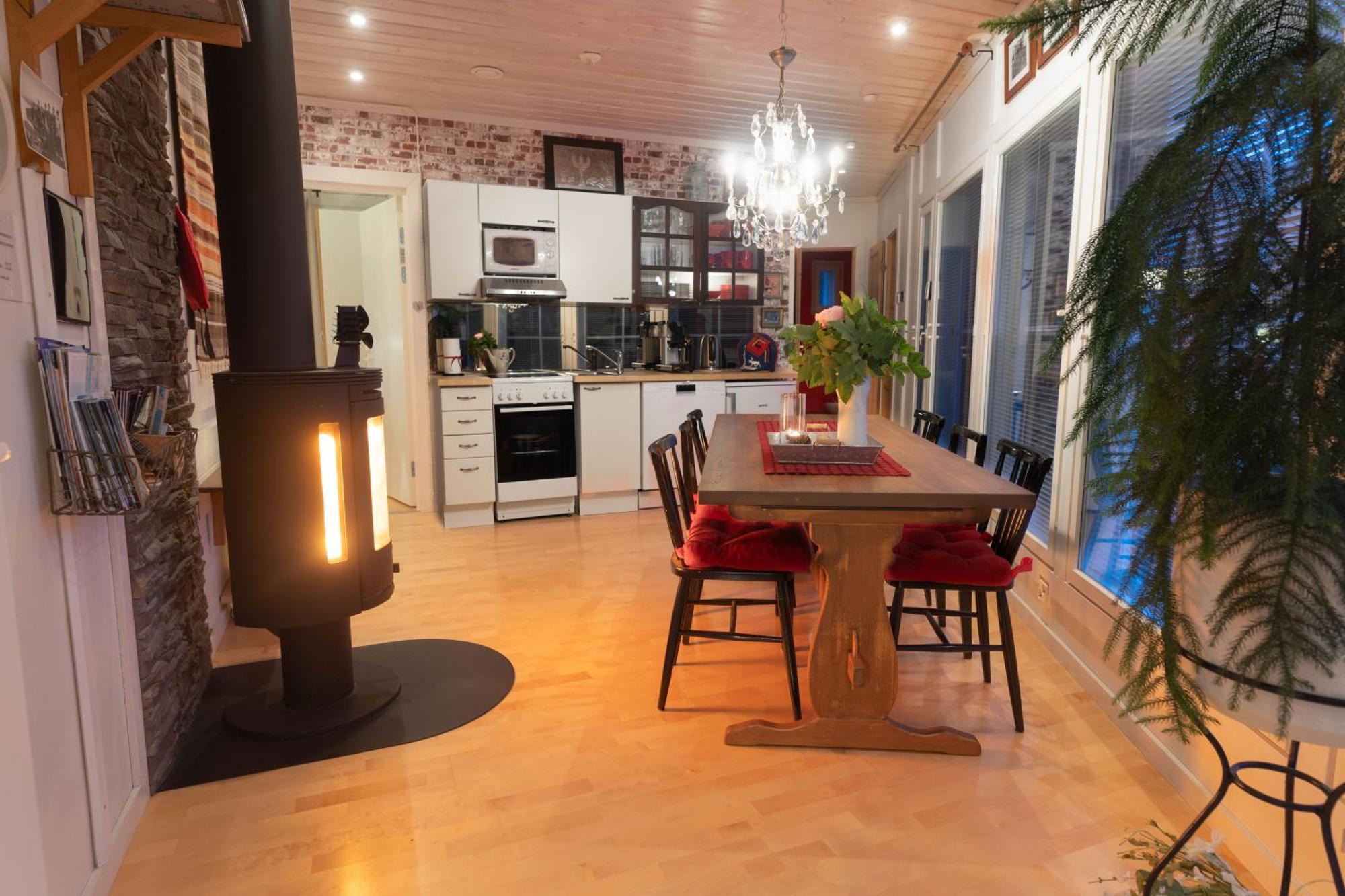 רובניימי Aaria Bed And Breakfast מראה חיצוני תמונה