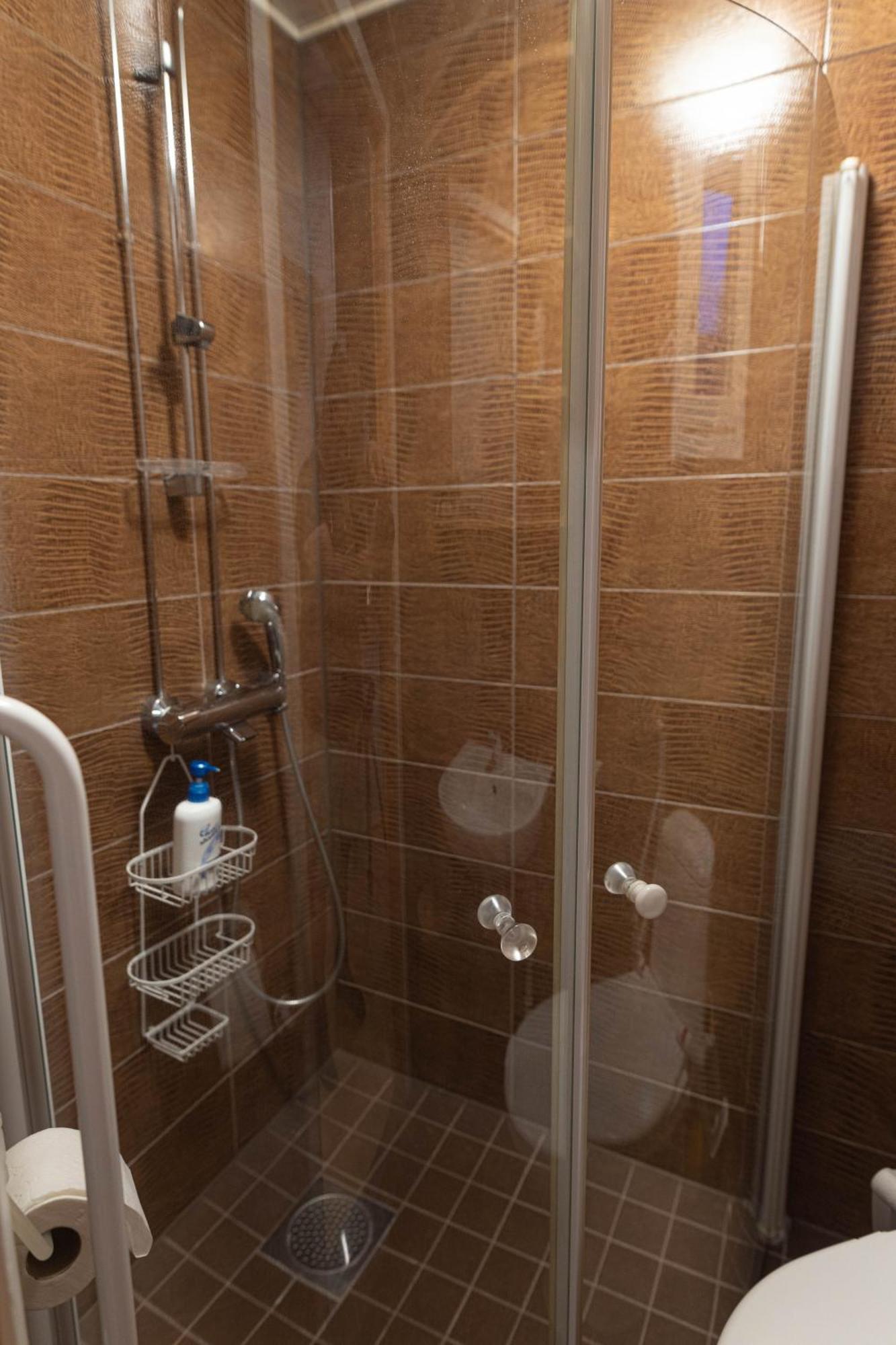 רובניימי Aaria Bed And Breakfast מראה חיצוני תמונה